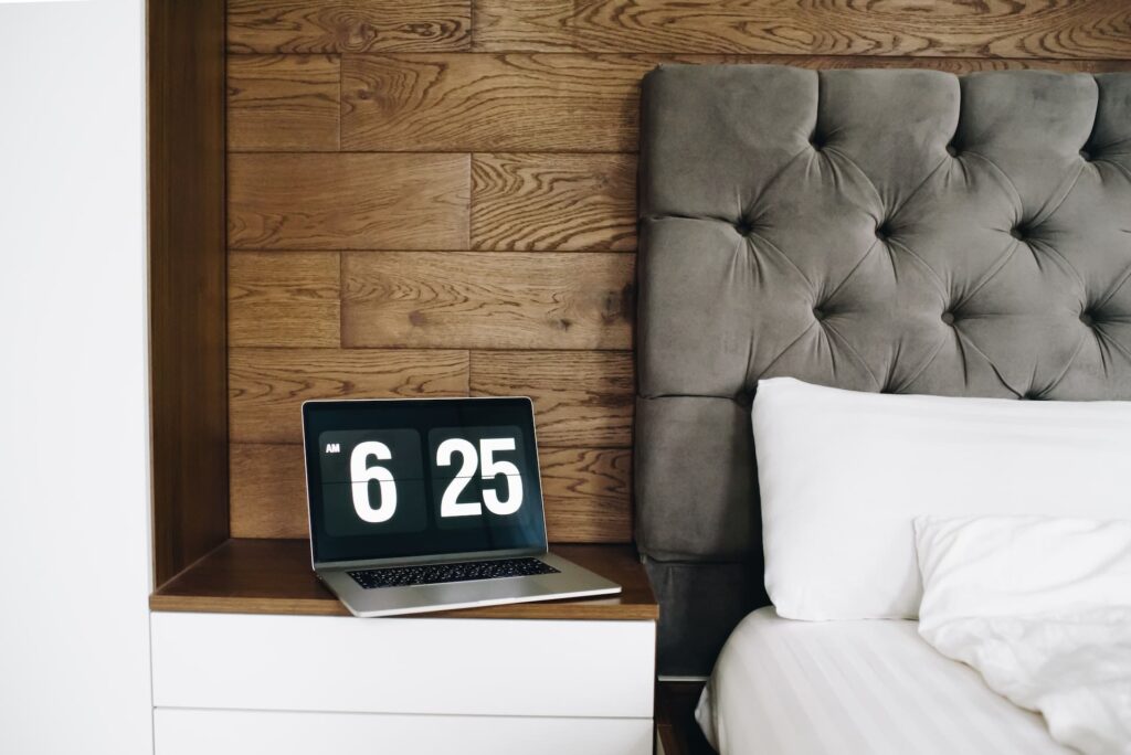 Morning time shown on a clock on a laptop